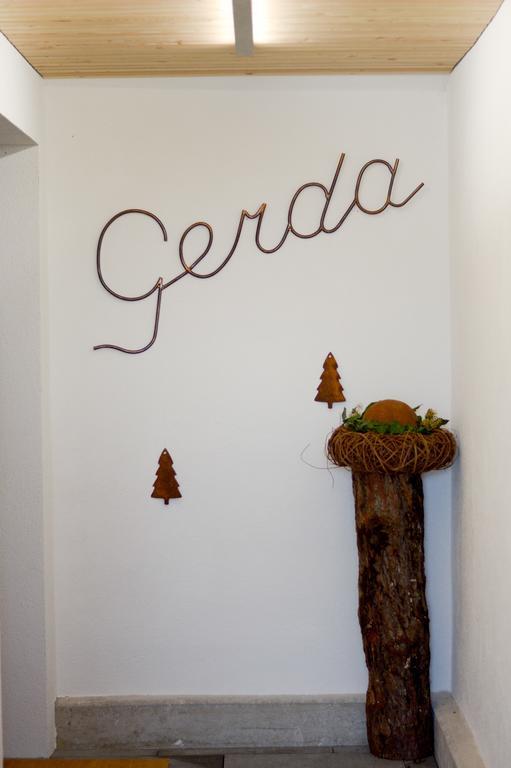 Gerda Wellness Apartment Grinzens Bagian luar foto